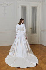Julieth in Palace